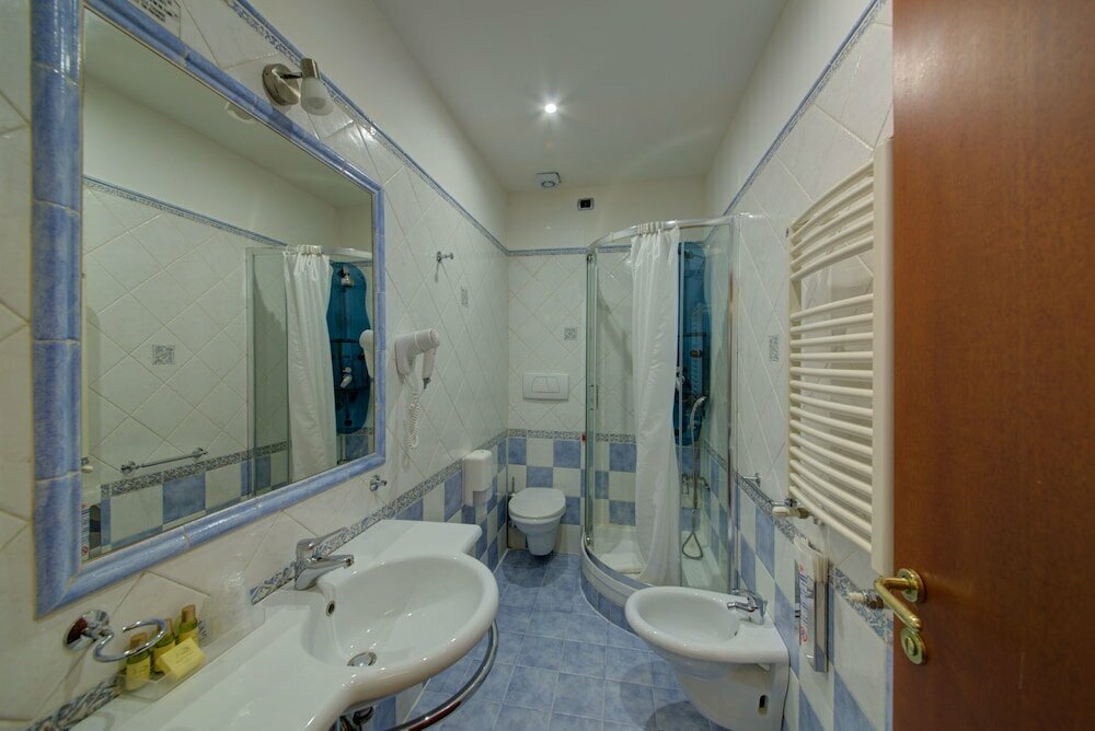 Manin Suites LT
