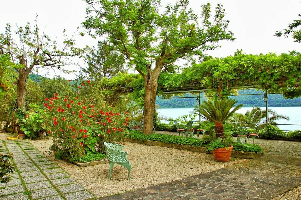 Hotel Ristorante La Culla del Lago