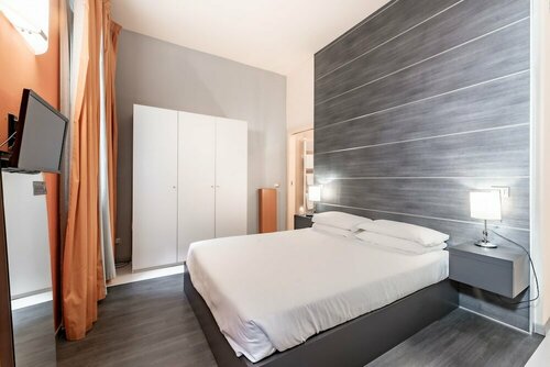 Residenza Manin Apartments, Забронировать Апартаменты/квартира Отели Венеции с бассейном, рядом с Вокзал Accademia, Бассейн