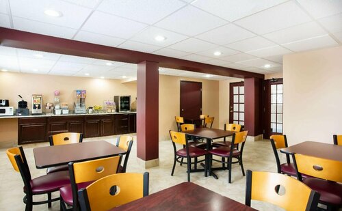 Super 8 by Wyndham Chester/Richmond Area, Prenota Hotel Chester Virginia