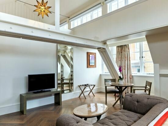 The LaLit London