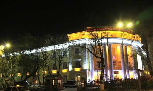 Soluxe Hotel Алматы, Забронировать Отель Отели Алматы по системе «всё включено», рядом с Станция метро Алмалы, Всё включено