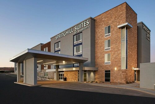SpringHill Suites by Marriott St. George Washington, Забронировать Отель Сент-Джордж Национальный парк Зайон