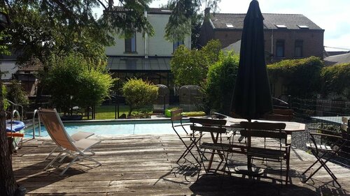 Bed & Breakfast Le Bonimenteur, Забронировать Отель «постель и завтрак» Шарлеруа 