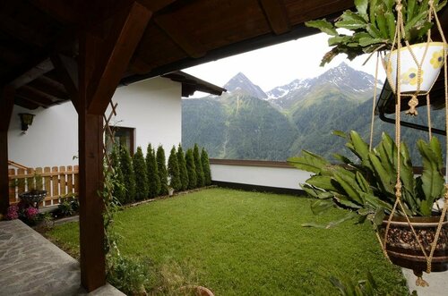 Holiday Home Berghof Reich by Interhome, Забронировать Отель Лангенфельд Имст