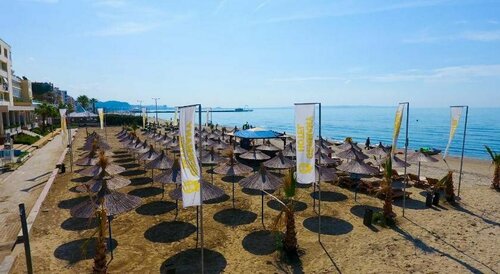 Amh Hotel, Varaa Hotelli 4 tähden hotellit kohteessa Durres County, 4*
