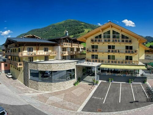 Hotel ALPINA, Забронировать Отель Отели Зальбах-Хинтерглемм 3 звезды, 3*