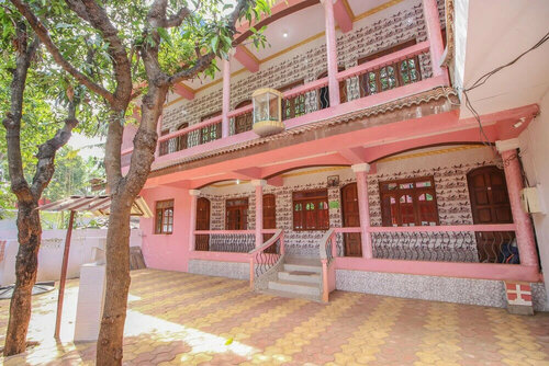 OYO 10728 Home Near Calangute Beach, Забронировать Отель Калангут Северный Гоа