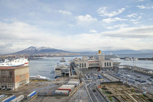 Il Porto, Забронировать Отель Моло Беверелло Неаполь, рядом с Palazzo del Banco di Napoli