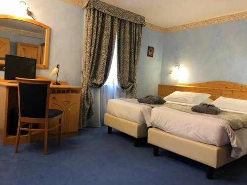 Hotel Edelweiss 3 Stelle SUPERIOR, Забронировать Отель Брей-Червиния Червиния, рядом с Горнолыжный подъёмник Брёй-План Мазон 2 (нижняя станция)
