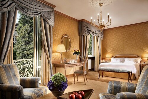 Hotel Splendide Royal, Забронировать Отель Отели Лугано с питанием, рядом с Пьяцца-делла-Риформа, Пансион