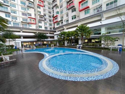 Nilai Ehsan Residence by BeeStay 8-10 Pax at Sepang, Book Hotel Nilai hoteller med parkering, Parkering