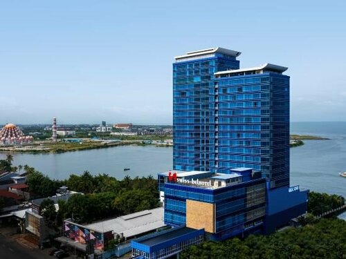 Swiss-Belhotel Makassar, Забронировать Отель Отели Сулавеси 4 звезды, 4*