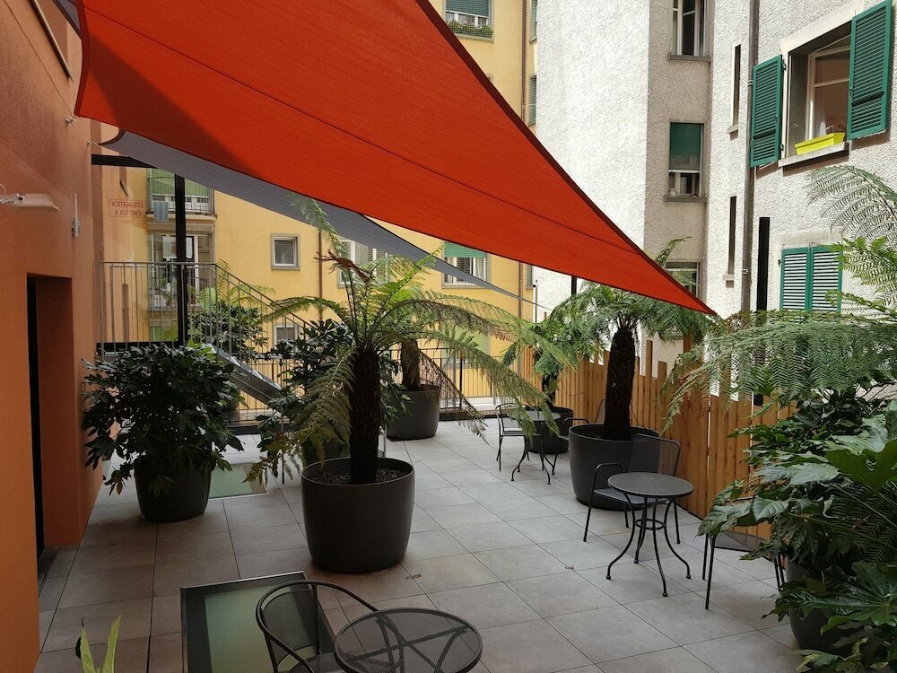 Hotel Lausanne by Fassbind