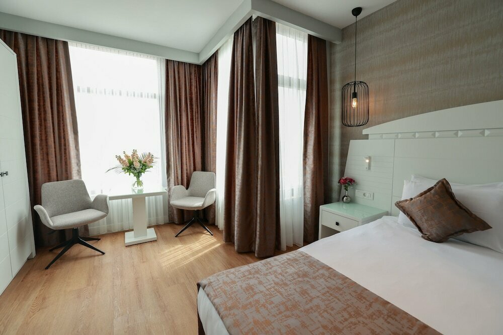 The Golden Park Hotel