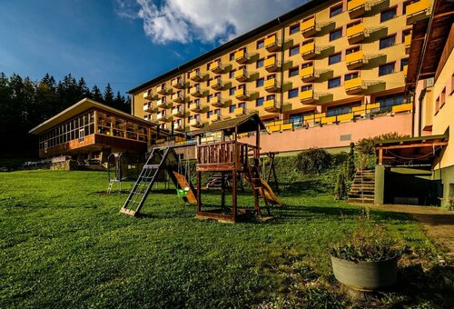 Hotel Boboty, Забронировать Отель Отели Жилинского края по системе «всё включено», Всё включено