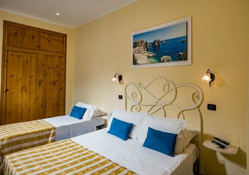 Hotel Cala Marina, Забронировать Отель Отели Кастелламмаре-дель-Гольфо с парковкой, Парковка