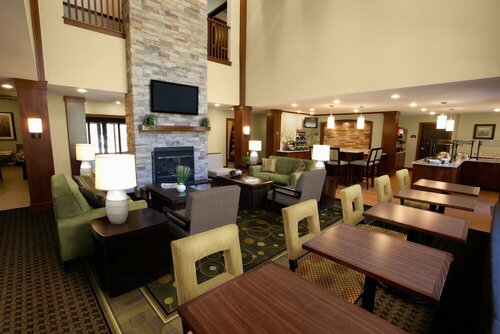 Staybridge Suites College Station by IHG, Book Hotel Hoteller i College Station med parkering, Parkering