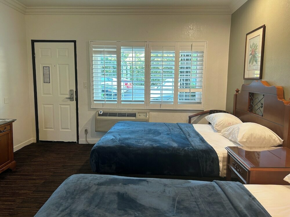 Welcome Inn on Colorado Blvd