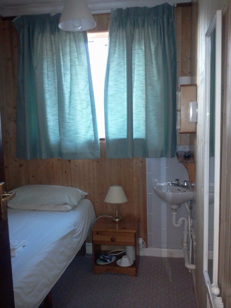 Carlton Lodge