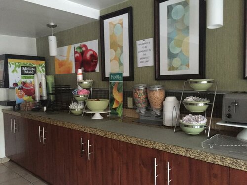 Quality Inn Flamingo Tucson, Varaa Hotelli Hotellit Tucson uima-altaalla, Uima-allas