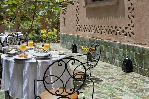 Riad Ouarzazate, Забронировать Гостевой дом Отели Уарзазат с бассейном, Бассейн