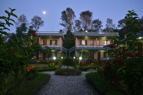 Chitwan Village Resort, Забронировать Курортный отель Отели провинции Багмати-Прадеш с парковкой, Парковка