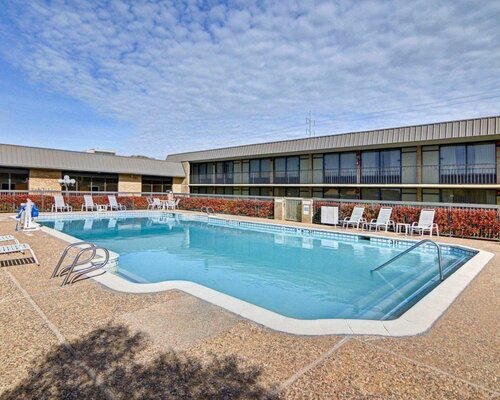 Red Roof Inn & Conference Center McKinney, Забронировать Отель Отели Мак-Кинни с завтраком, Завтраки