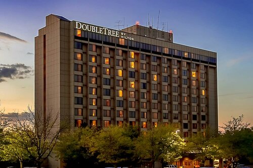 DoubleTree by Hilton Hotel St. Louis - Chesterfield, Rezervasyon Otel Chesterfield Missouri