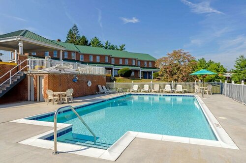Econo Lodge Waynesboro - Skyline Drive, Reserva ahora Posada u hostería Waynesboro Virginia