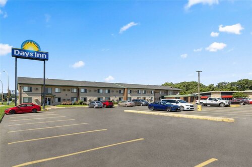 Days Inn by Wyndham Winona, Prenota Hotel Winona Minnesota