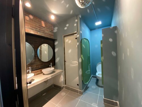103 Wonderful House, Rezervați Hotel Hoteluri în Suba cu parcare, Parcare