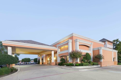 SureStay by Best Western Irving Grapevine DFW North, Забронировать Отель Отели Dallas - Fort Worth Metropolitan Area с парковкой, Парковка
