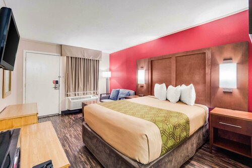 Travelodge by Wyndham Walterboro, Забронировать Отель Отели Южной Каролины с парковкой, Парковка