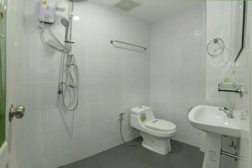 Kontiki Guesthouse, Забронировать Гостевой дом Гостевые дома Паттайя, недорого, Гостевой дом