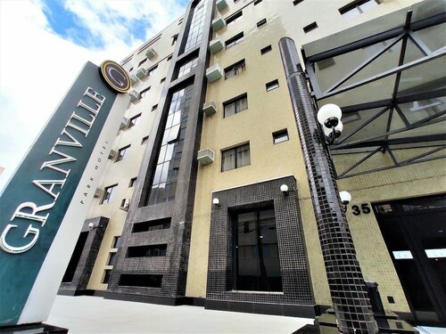 Granville Hotel, Забронировать Отель Отели Куритиба с бассейном, рядом с Торговый центр Estacao, Бассейн