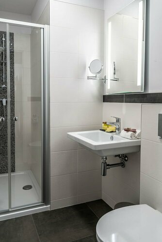 Hotel Julian, Reservar Hotel Hotéis em Praga com estacionamento, perto de Posto de Turismo de Praga, Estacionamento