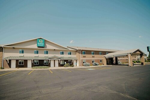 Quality Inn & Suites Watertown, Đặt Khách sạn Watertown South Dakota
