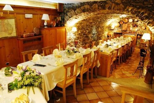 Hotel Maloia, Забронировать Отель Дубино Valtellina