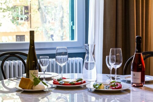 Vino e Oli Residenze, Забронировать Отель Ватикан - Прати Тор-ди-Квинто