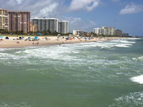 Pineapple Place, Забронировать Апартаменты/квартира Отели Помпано-Бич с парковкой, рядом с Торговый центр Pompano Citi Centre, Парковка