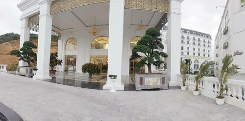 Duc Huy Grand Hotel & Spa, Book Ferieresort Hoteller i Lao Cai med pool, Swimmingpool