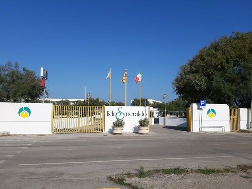 Centro Vacanze Lido Smeraldo, Rezervați Hotel-apartament Aparthoteluri în Frigole, Hotel-apartament