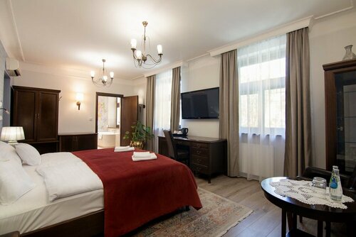 Hotel Ester, Забронировать Отель Отели Кракова с парковкой, рядом с Kupa Synagogue, Парковка