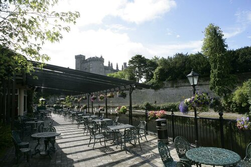 Kilkenny River Court Hotel, Забронировать Отель Отели Килкенни 4 звезды, рядом с St. Lukes General Hospital, 4*