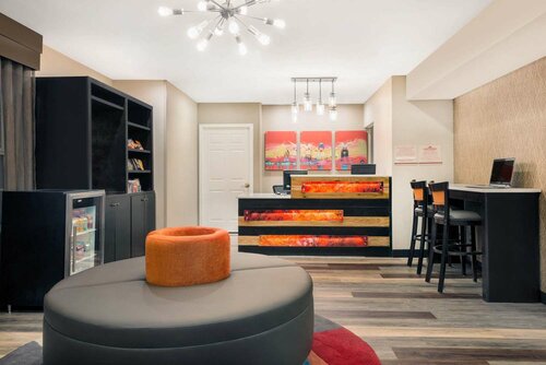 Hawthorn Suites by Wyndham Louisville North, Забронировать Отель Луисвилл Louisville Metropolitan Area, рядом с Big Four Bridge Trailhead