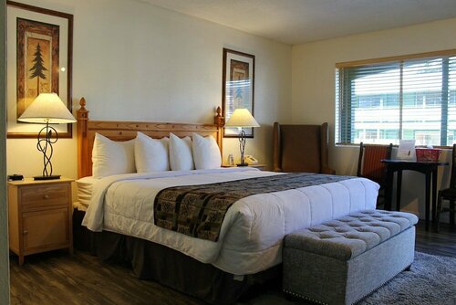 Big Pines Mountain House, Забронировать Отель Отели South Lake Tahoe Area с парковкой, Парковка