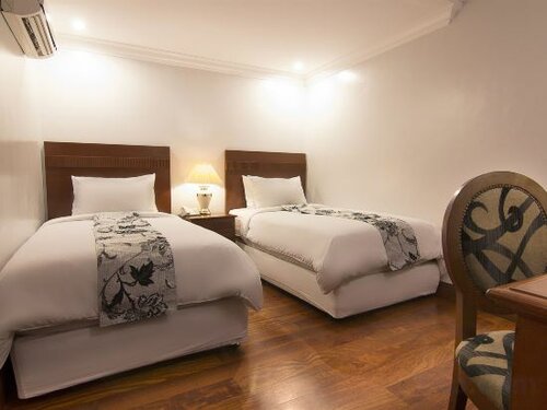 Townhouse OAK Makati Manila Near PNR Pasay Evangelista formerly VIP Suites, Rezervați Hostel Hosteluri în Manila, Hostel