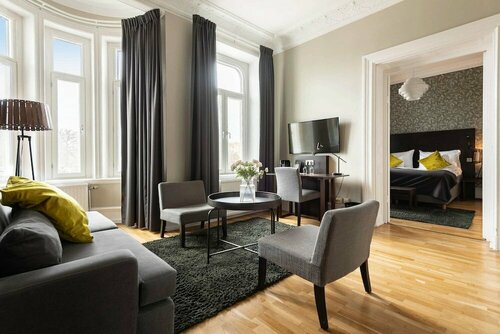Home Hotel Plaza, Забронировать Отель Отели Vänern с бассейном, Бассейн