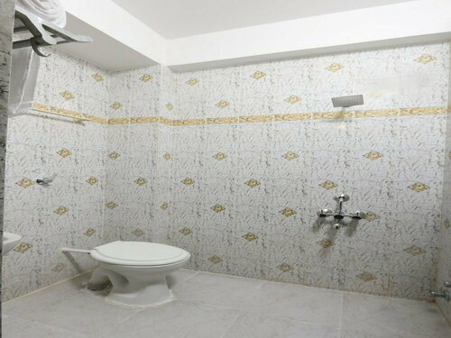 OYO 76010 Hotel Jayalakshmi Residency, Boek Hotel Tirupati Andhra Pradesh